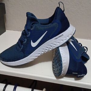 Nike React Gradeschool